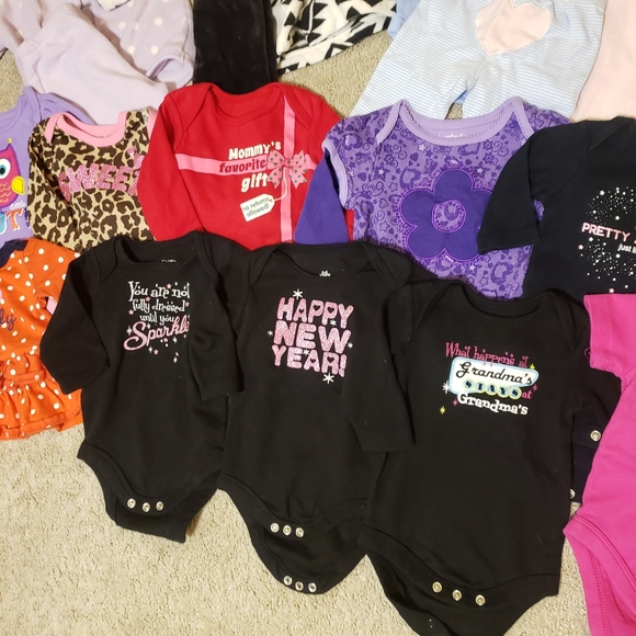 Girls 0-3 Month Lot - Picture 5 of 7